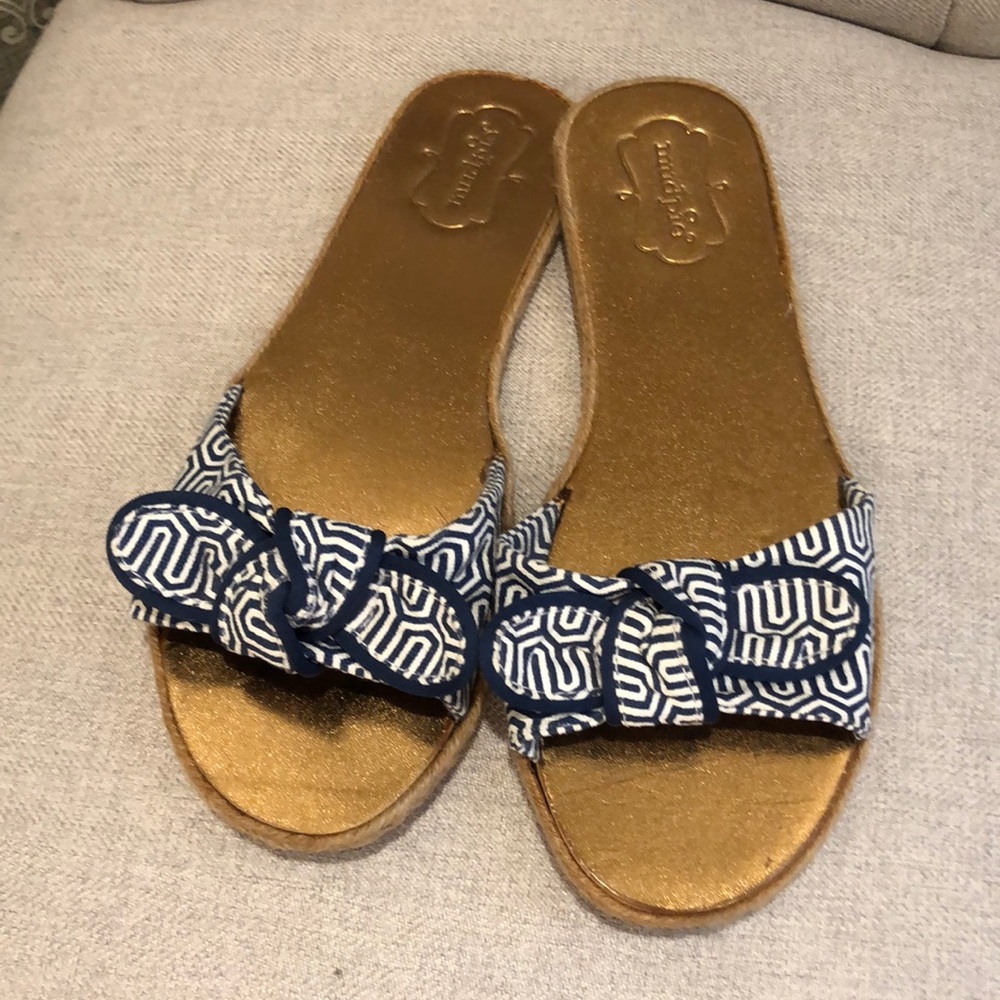Like NEW - MUD PIE sandals 🌸